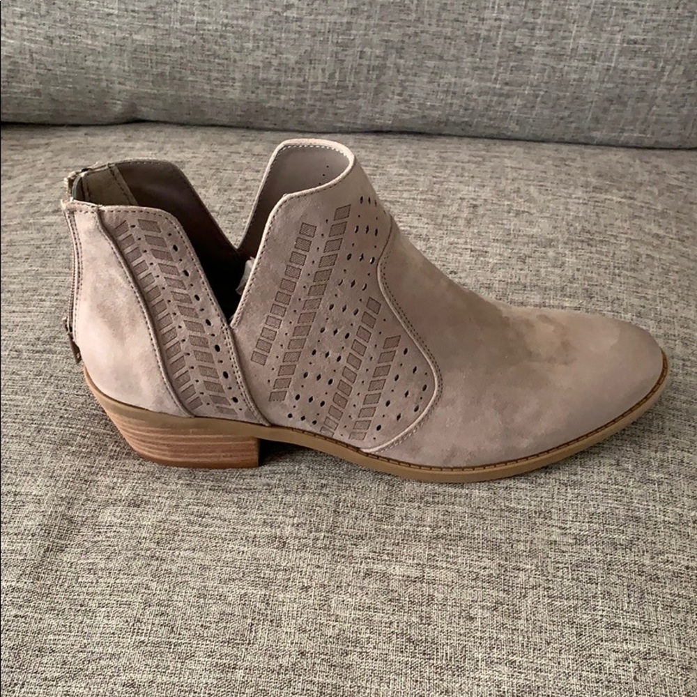 Crown Vintage Booties